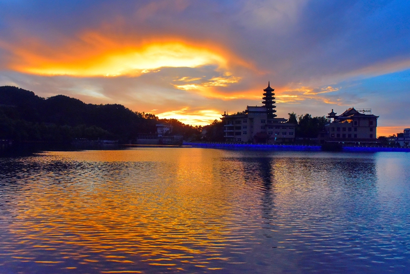 九宫山夕照.jpg
