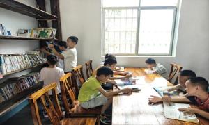 贺州市富川县：书屋点亮乡村儿童阅读之光